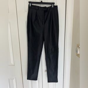 Ontwelfth Elegant Black Women's Cropped Pants